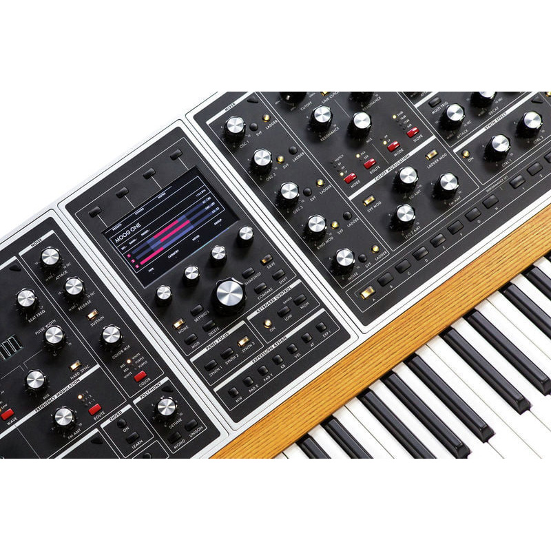 Moog One 8 Voice по цене 794 880 ₽