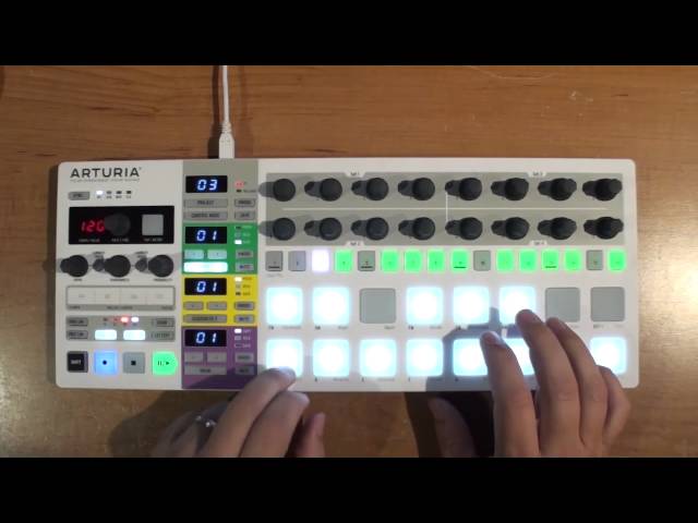 Arturia BeatStep Pro по цене 34 200 ₽