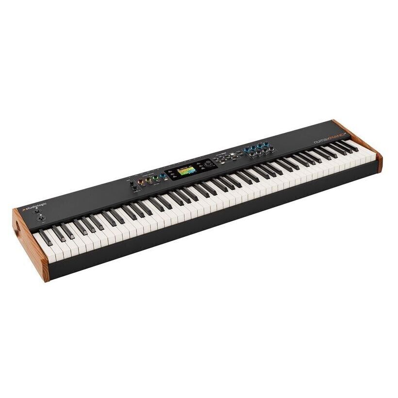 Studiologic NUMA X Piano GT по цене 201 300 ₽