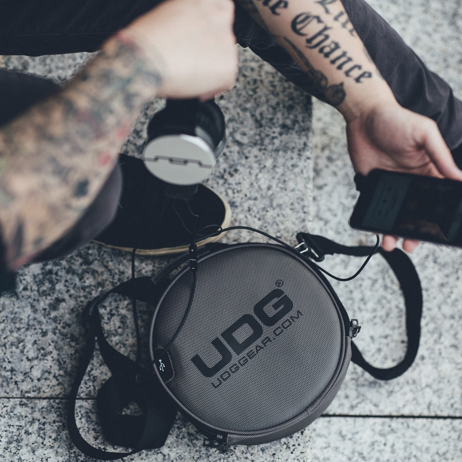 UDG Ultimate DIGI Headphone Bag Charcoal по цене 6 250 ₽