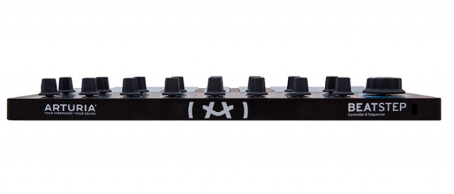 Arturia Beatstep Black Edition по цене 22 400.00 ₽