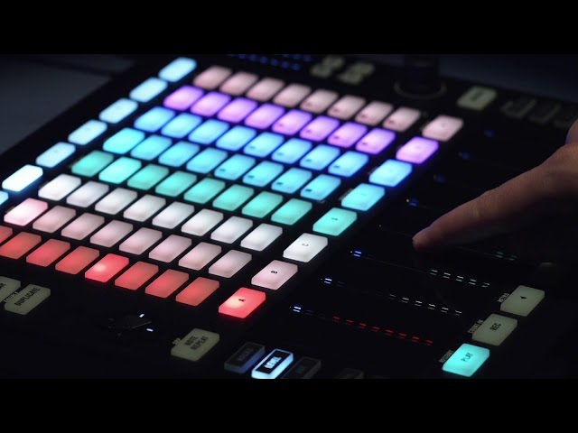 Native Instruments Maschine Jam по цене 24 820 руб.