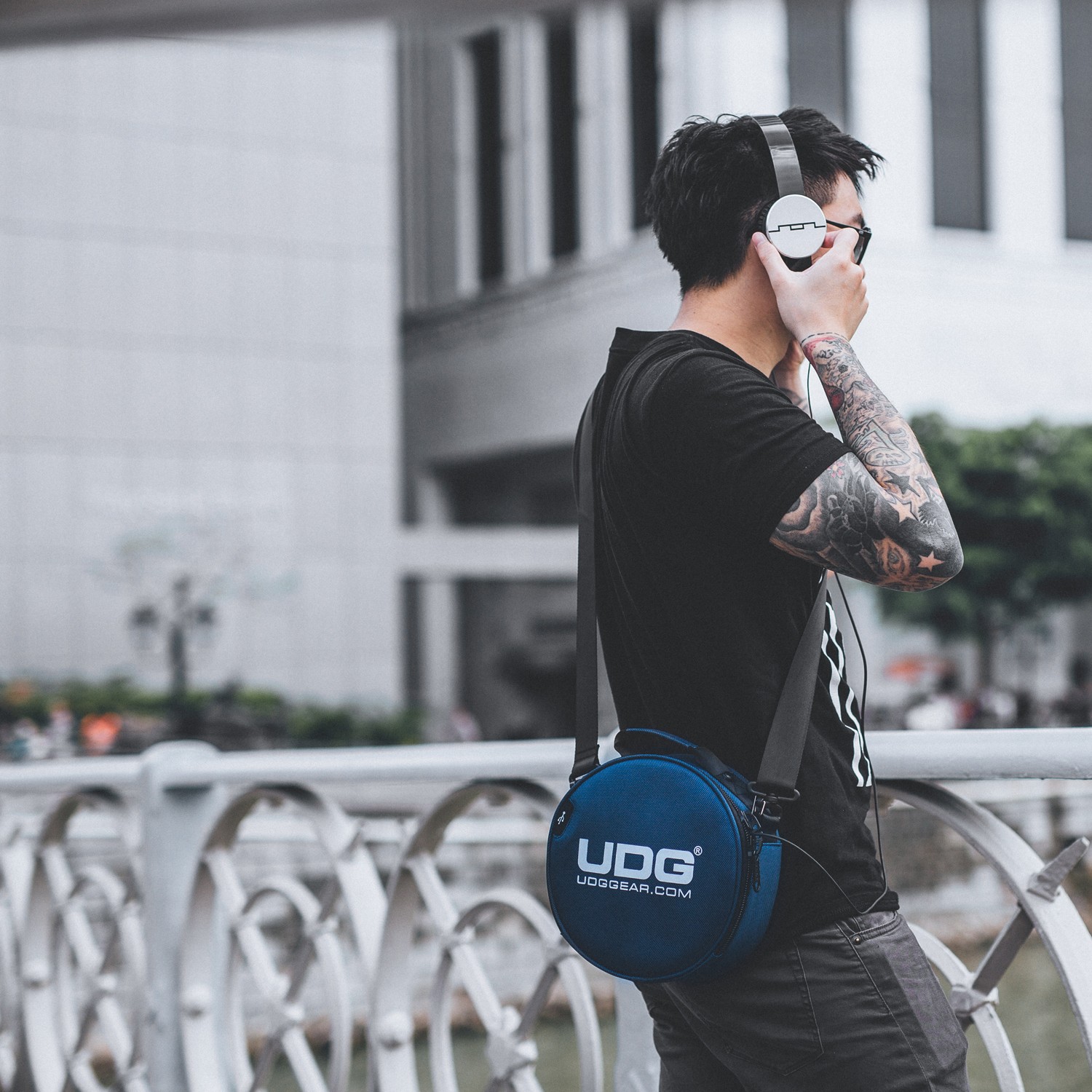 UDG Ultimate DIGI Headphone Bag Dark Blue по цене 7 200 ₽