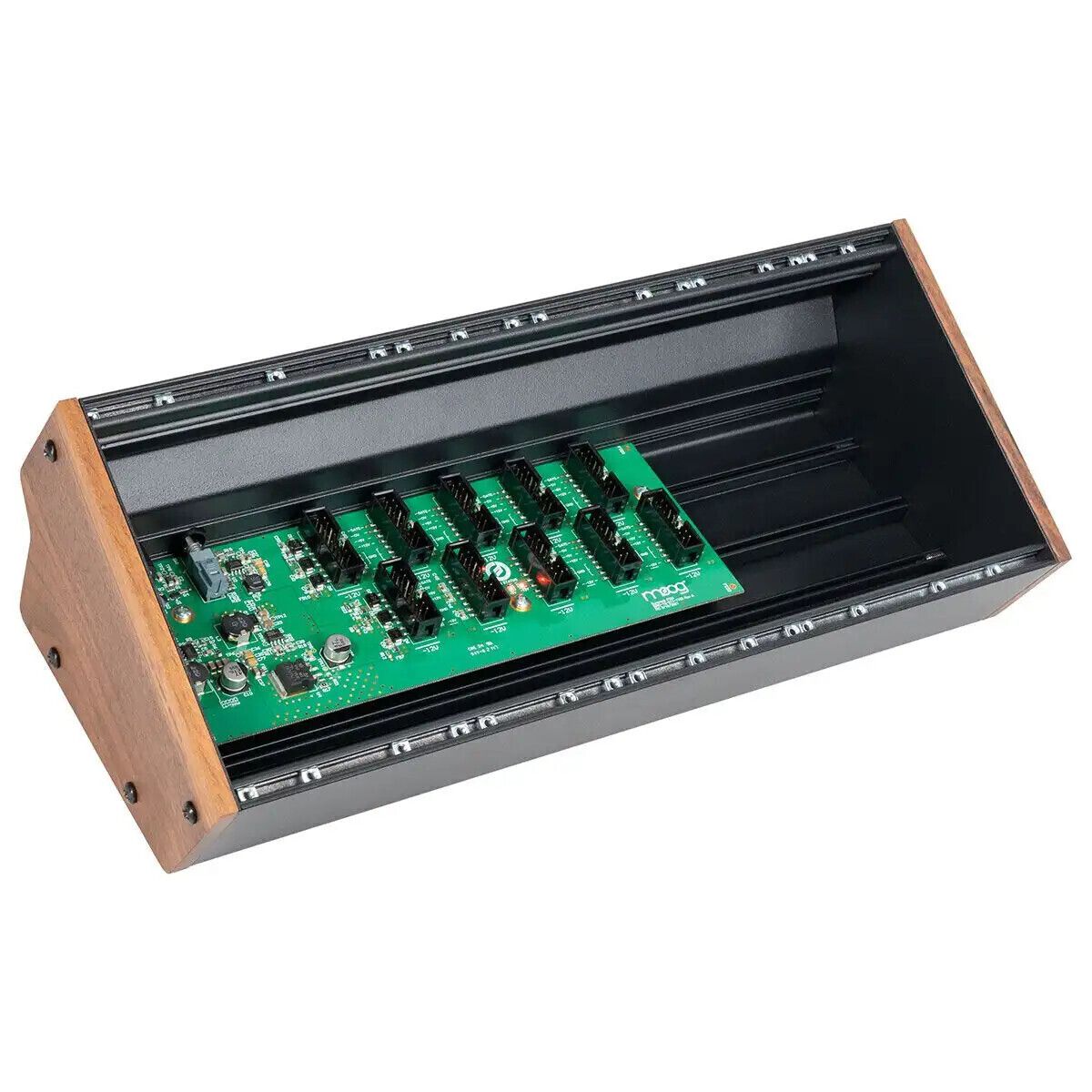 Moog 60 HP Powered Case по цене 33 850 ₽