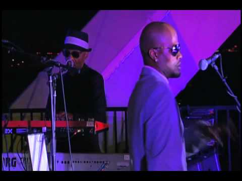 D'Addario NB1253 - Set Nickel Bronze Acoustic, Light, 12-53 по цене 1&nbsp;670.00 ₽