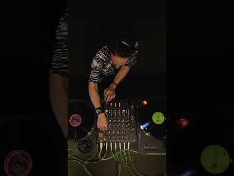 sE Electronics RNT по цене 199&nbsp;580 ₽