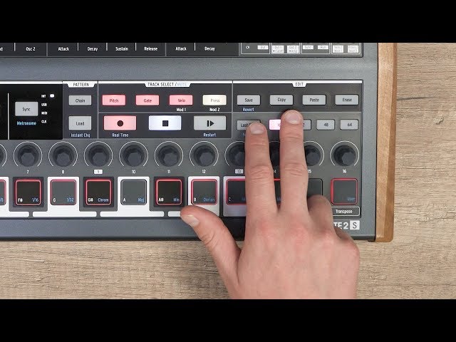 Arturia MiniBrute 2 Noir по цене 68 280 ₽