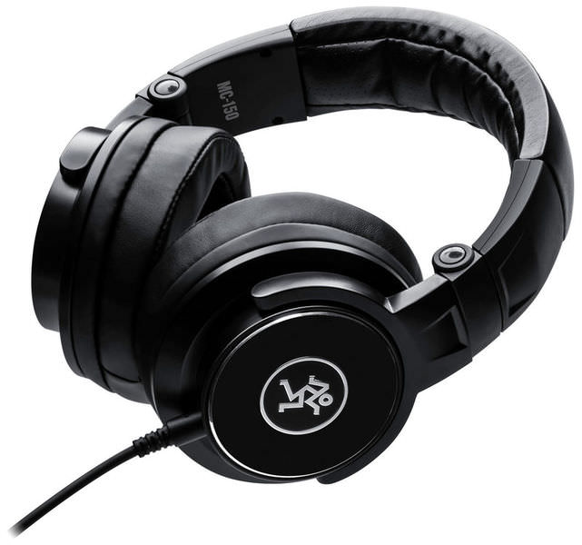 Mackie MC-150 по цене 10 800 ₽