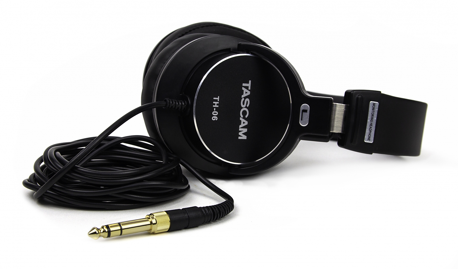 Tascam TH-06 по цене 11 900 ₽