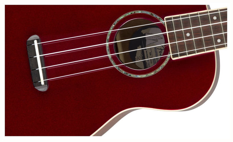 Fender Zuma Classic Ukulele Candy Apple Red по цене 19 750 ₽