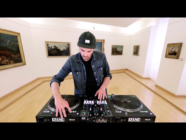 Crumar Seven по цене 301 500 ₽