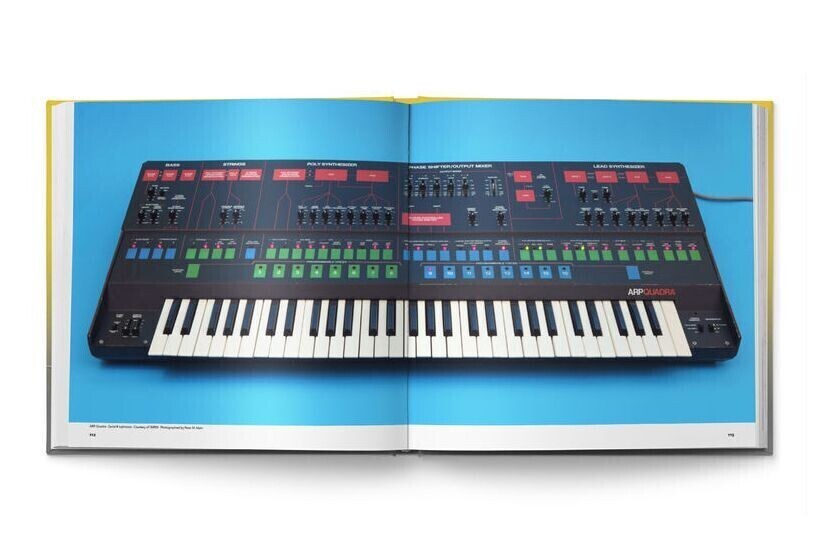 BJOOKS SYNTH GEMS 1 - Exploring Vintage Synthesizers по цене 8 840 ₽
