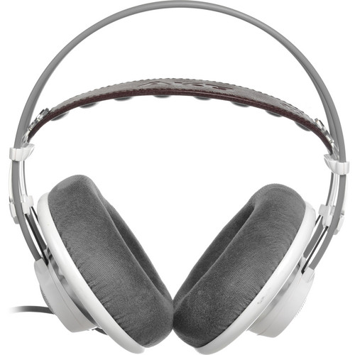 AKG K701 по цене 20 000 ₽