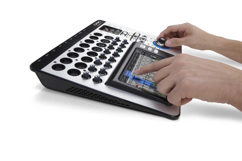 QSC Touchmix-16 по цене 151 600 ₽