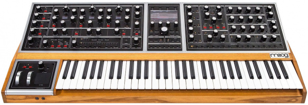 Moog One 8 Voice по цене 794 900 ₽