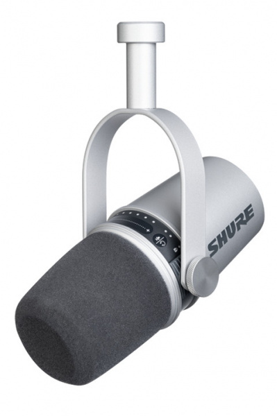 Shure MV7-S по цене 33 150 ₽