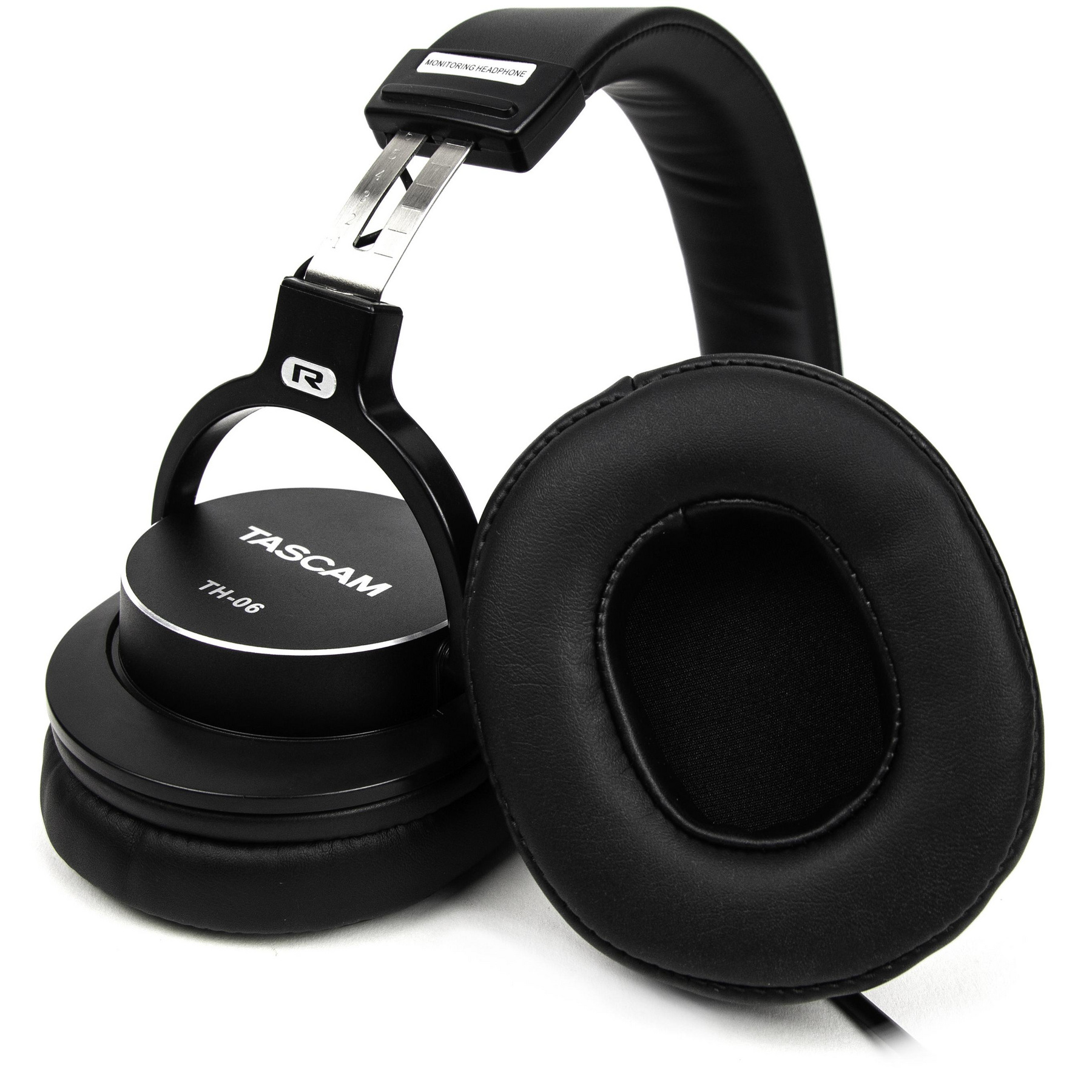 Tascam TH-06 по цене 11 900 ₽