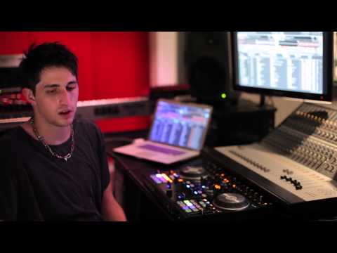 Native Instruments Traktor Kontrol S4 Mk3 по цене 144 500 ₽