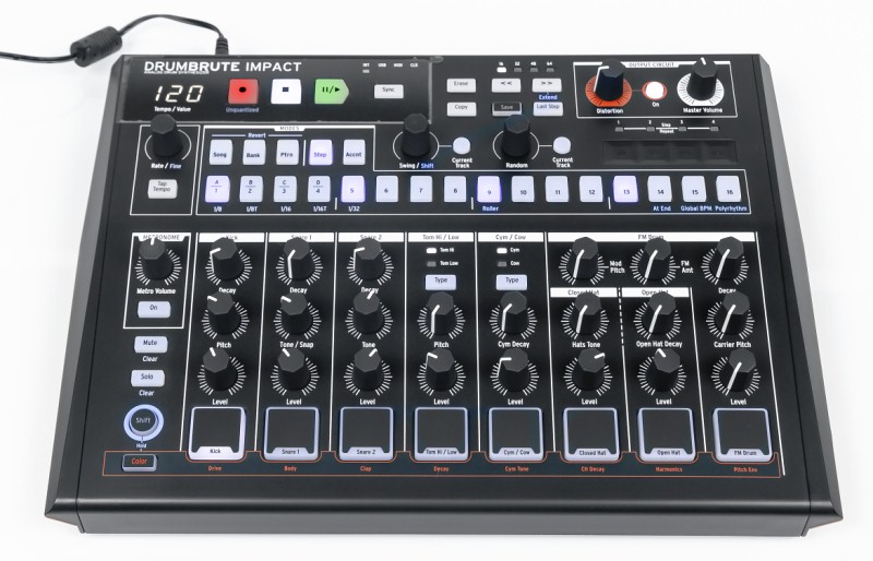 Arturia DrumBrute Impact Noir по цене 40 490 ₽