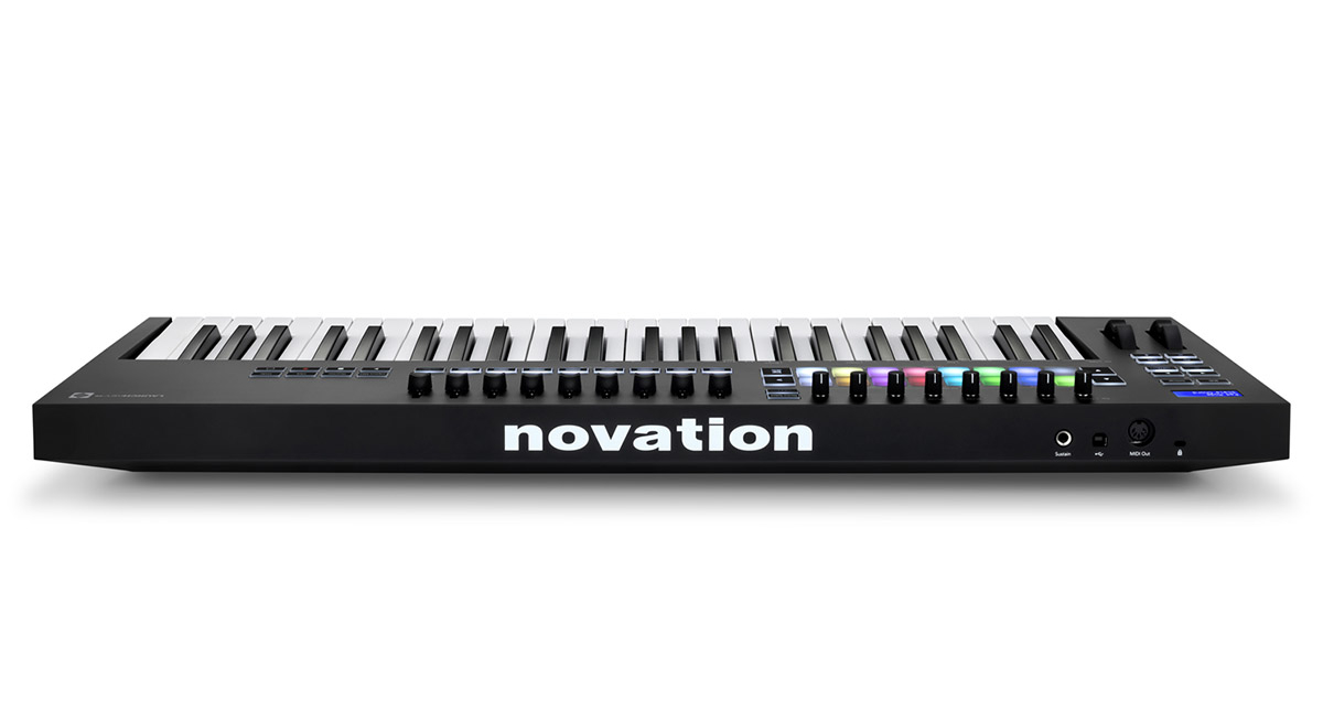 Novation Launchkey 49 MK3 по цене 31 855 ₽