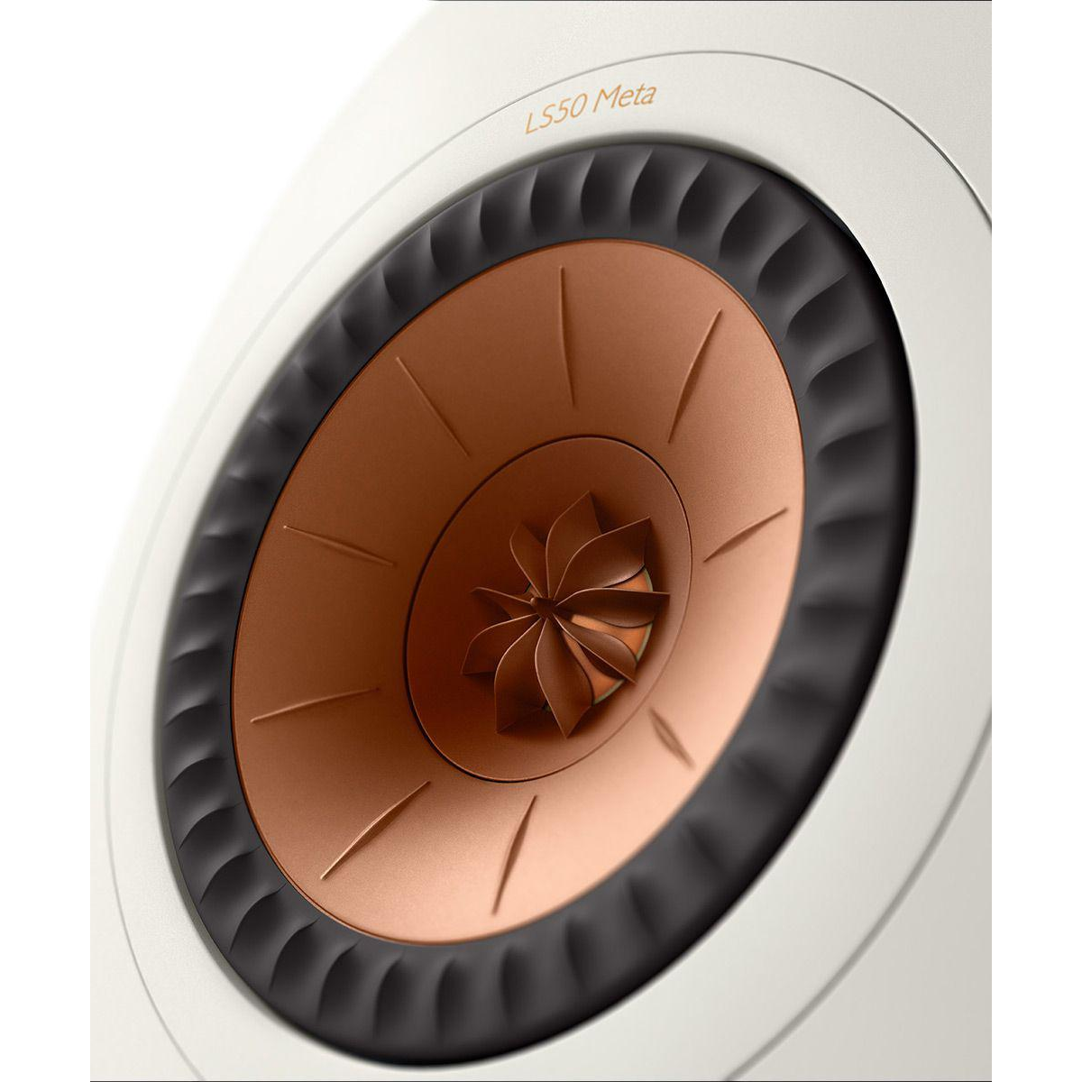 KEF LS50 Meta White по цене 150 000 ₽