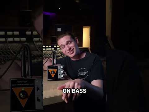 Behringer Bass Brassmaster Fuzz по цене 8 200 ₽