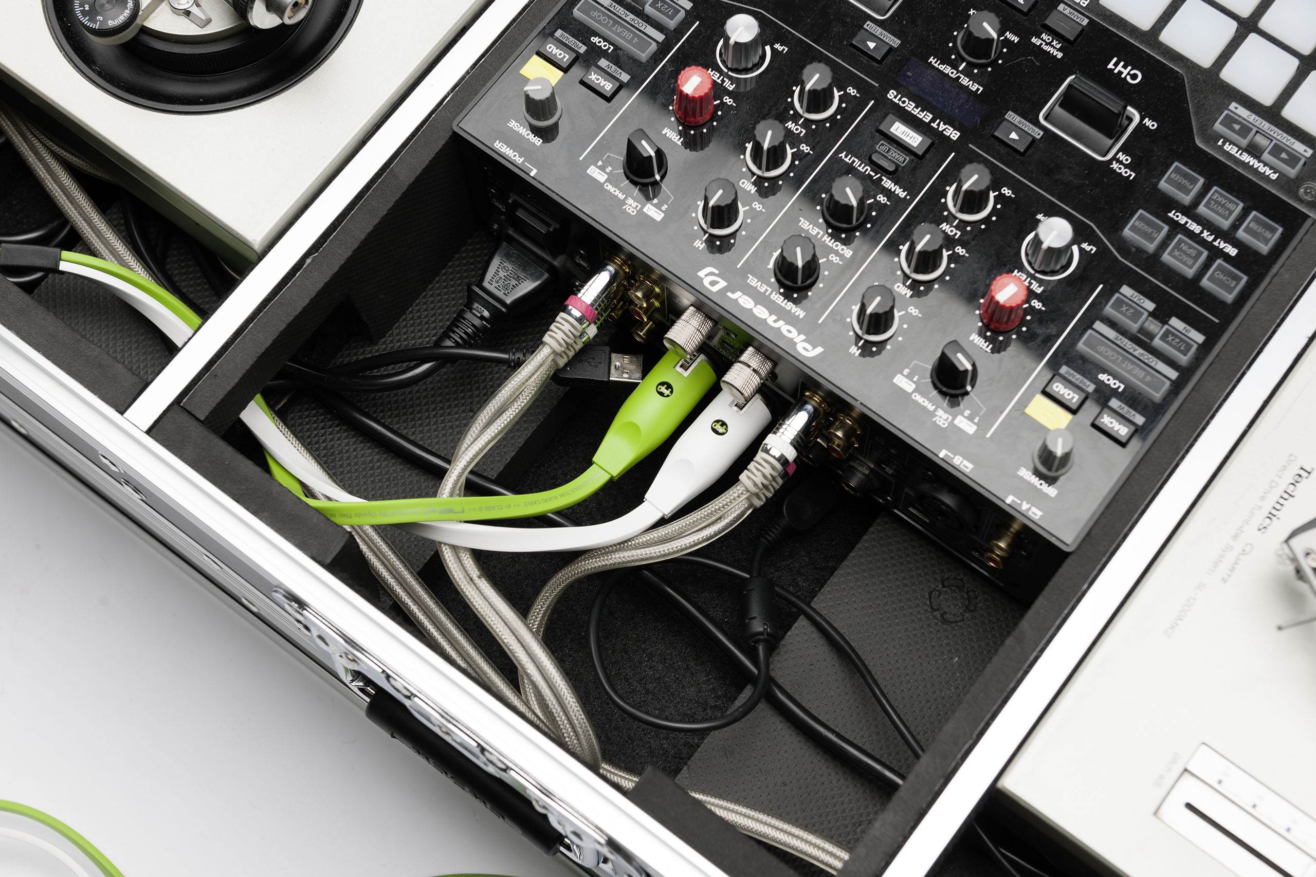 Magma Multi-Format Battle-Case black/silver по цене 52 200 ₽