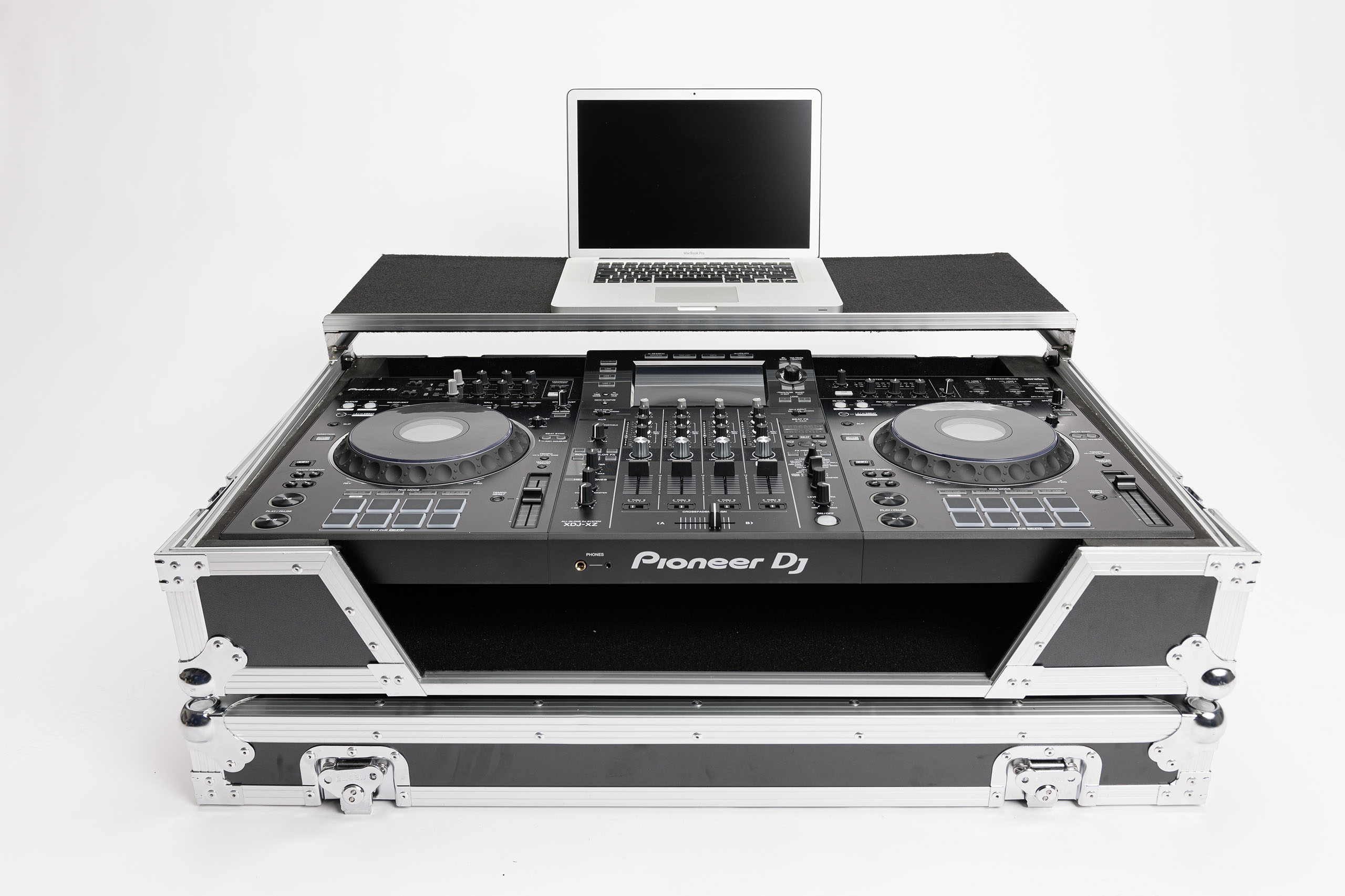 Magma DJ-Controller Workstation XDJ-XZ 19" по цене 58 110 ₽