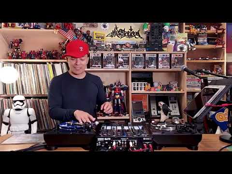 sE Electronics RNT по цене 199&nbsp;580 ₽