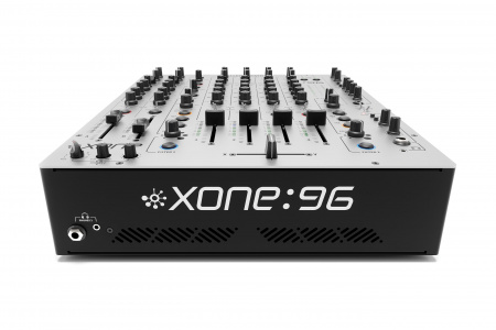 Аренда пульта микшерного Allen & Heath XONE:96 по цене 3 000.00 ₽