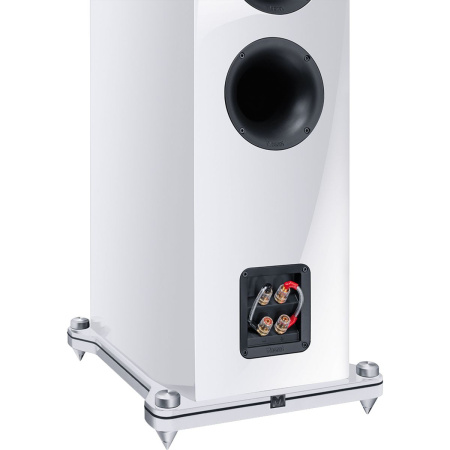 Magnat Signature 909 Piano White по цене 480 000.00 ₽
