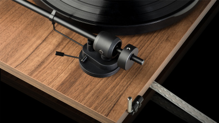 Pro-Ject Е1 Phono ОМ 5е Walnut по цене 51 651.73 ₽