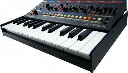 Roland JU-06A по цене 38 490 ₽