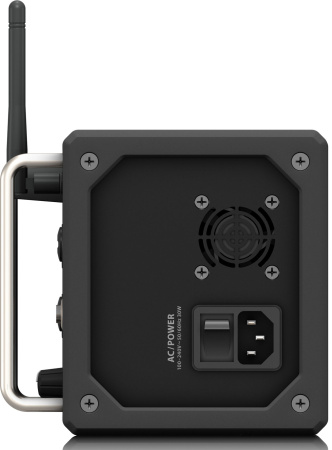 Аренда микшерного пульта Behringer XR18 по цене 1 000.00 ₽