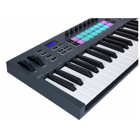 Novation FLkey 37 по цене 31 556 ₽