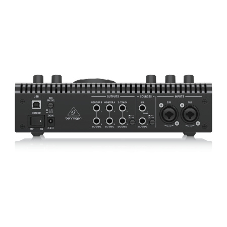 Behringer Studio L по цене 20 700 ₽