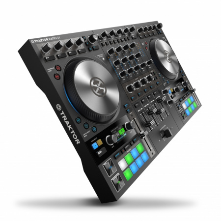 Native Instruments Traktor Kontrol S4 Mk3 по цене 135 000 ₽