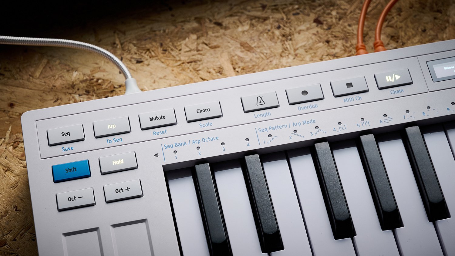 Arturia KeyStep 37 MK2: обновленный компактный MIDI-контроллер