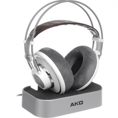 AKG K701 по цене 36 990 ₽