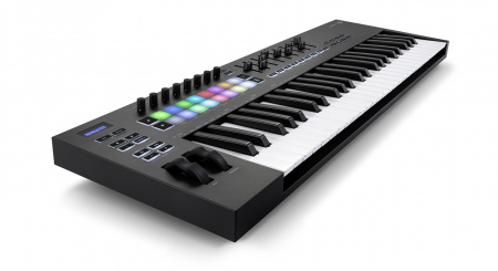 Novation Launchkey 49 MK3 по цене 30 642 ₽