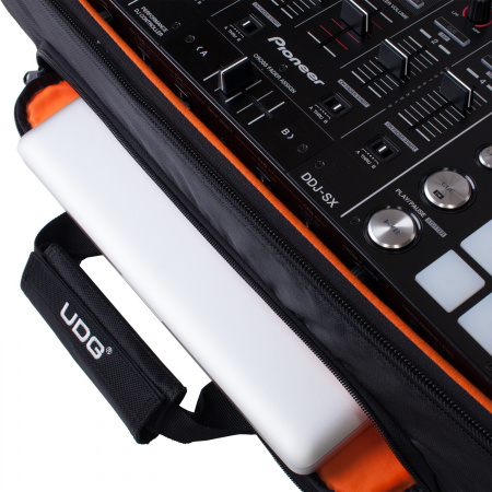 UDG Ultimate MIDI Controller Backpack Large Black/Orange Inside по цене 27 600 ₽