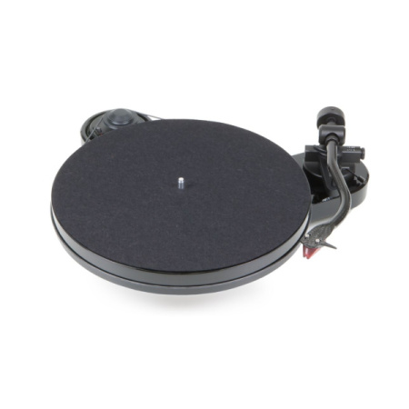 Pro-Ject RPM 1 Carbon 2M Red High-Gloss Black по цене 42 500 ₽