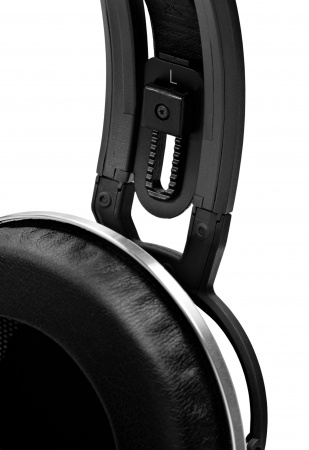 AKG K812 по цене 136 850 ₽