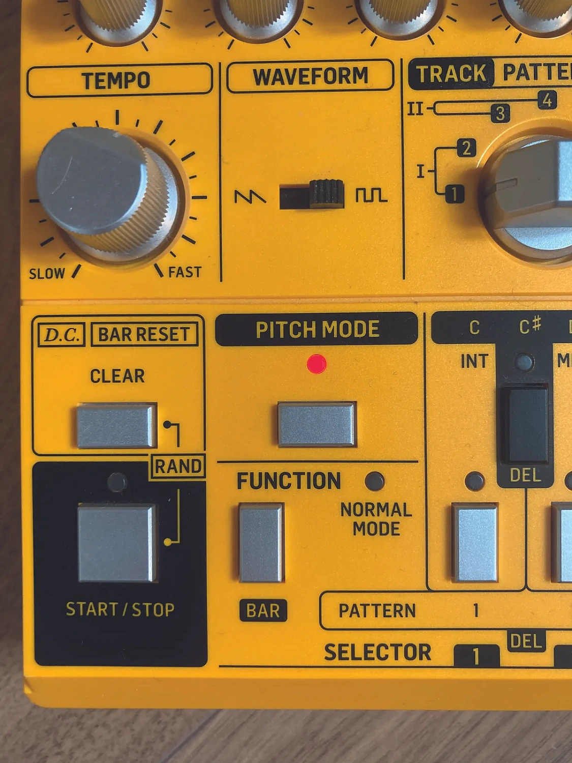 Руководство по Roland TB-303 (и его клонам)