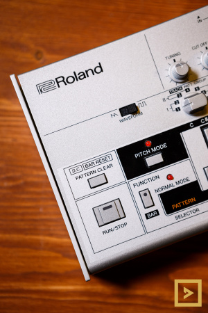 Roland TB-03 по цене 70 300 ₽