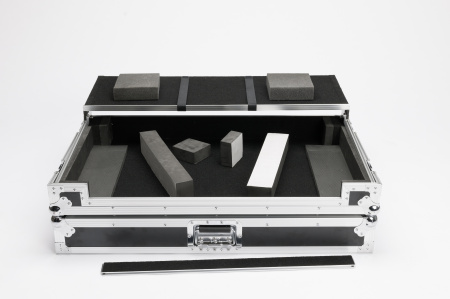 Magma DJ-Controller Workstation DDJ-SZ2/RZ black/silver по цене 55 750 ₽