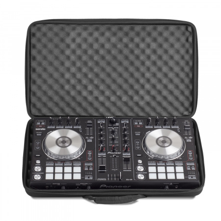 UDG Creator Controller Hardcase Large Black MK2 по цене 5 650 ₽