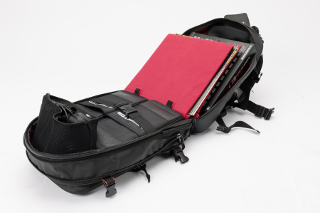 Magma RIOT DJ-Backpack black/red по цене 20 610 ₽