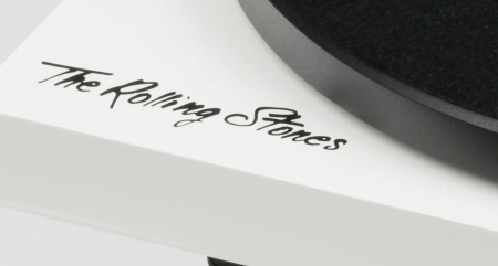 Pro-Ject Debut 3 The Rolling Stones White OM10 по цене 48 300 ₽