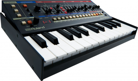 Roland JU-06A по цене 38 500 ₽